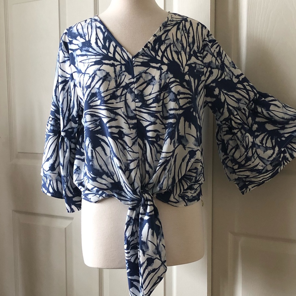 Tie Front Blouse❤️❤️SOLD❤️❤️
